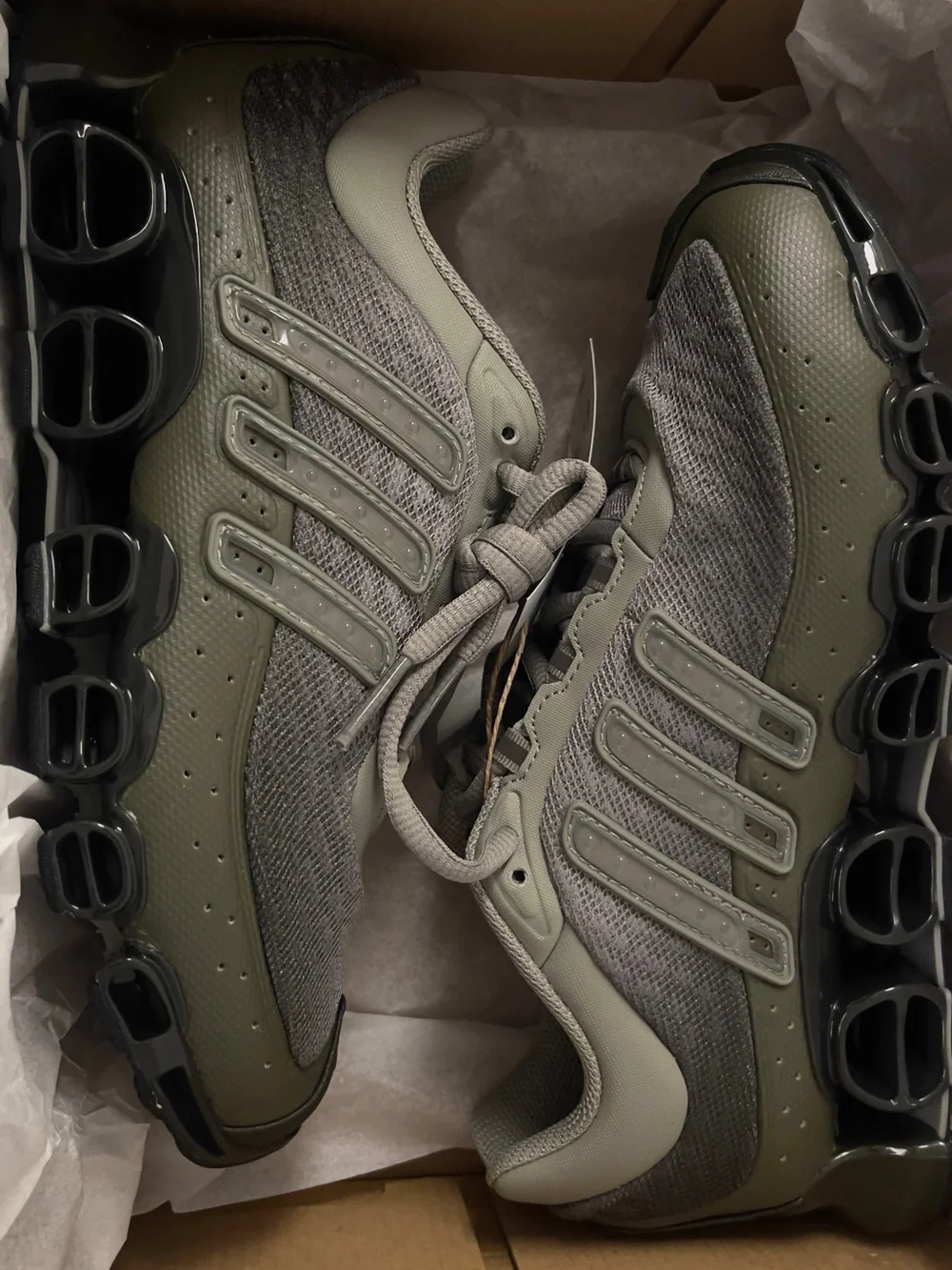 adidas Men's Olive Green megaride